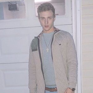 Meet your Posher, Carlyle